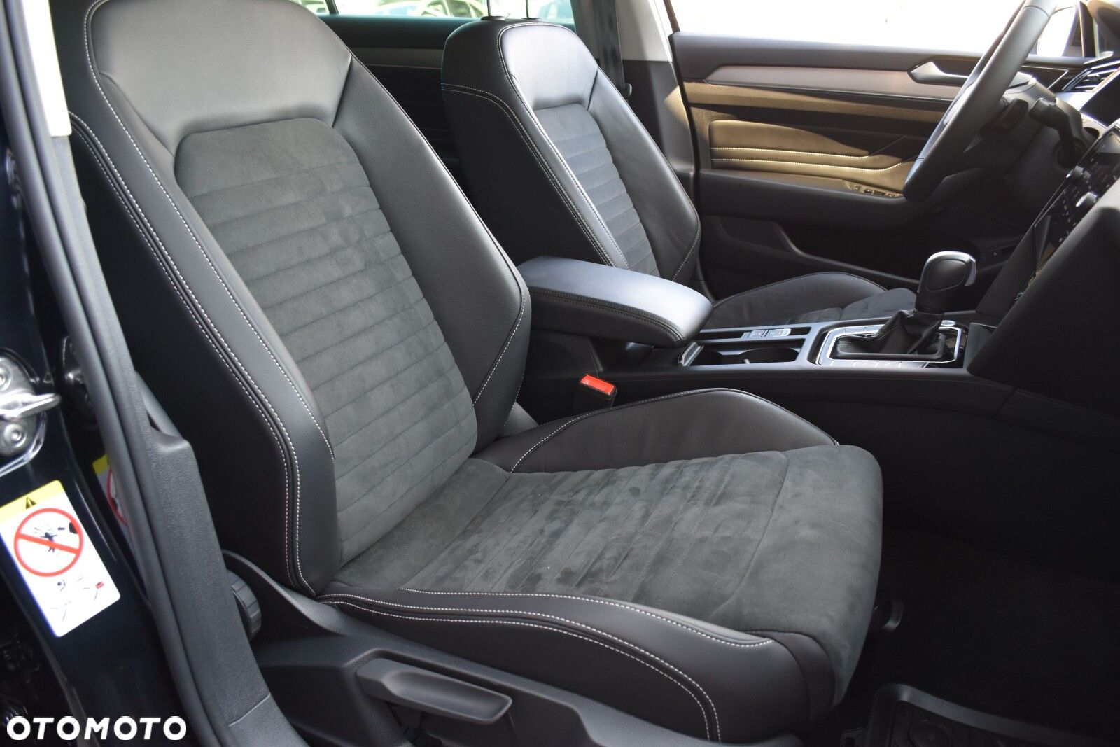 Volkswagen Passat 2.0 TDI EVO Elegance DSG - 33