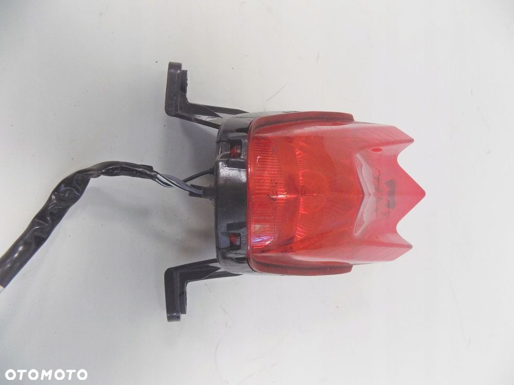 SUZUKI GSX-S 125 LAMPA TYLNA TYŁ - 4