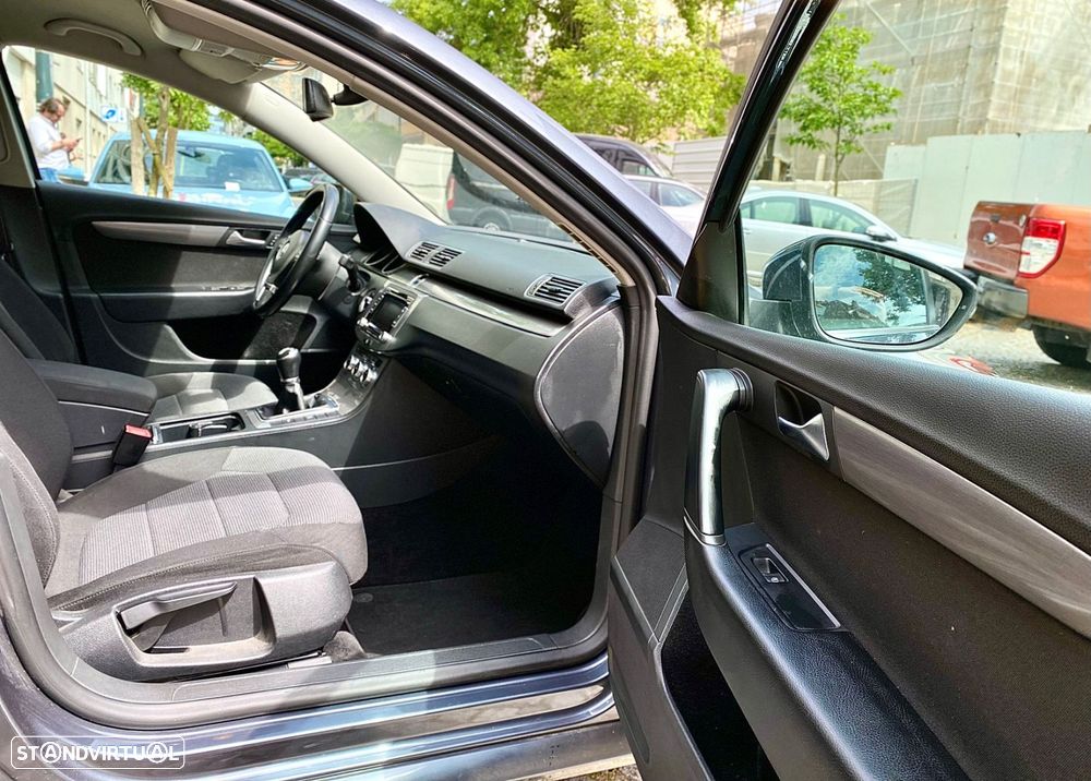 VW Passat 1.6 TDI BlueMotion - 21
