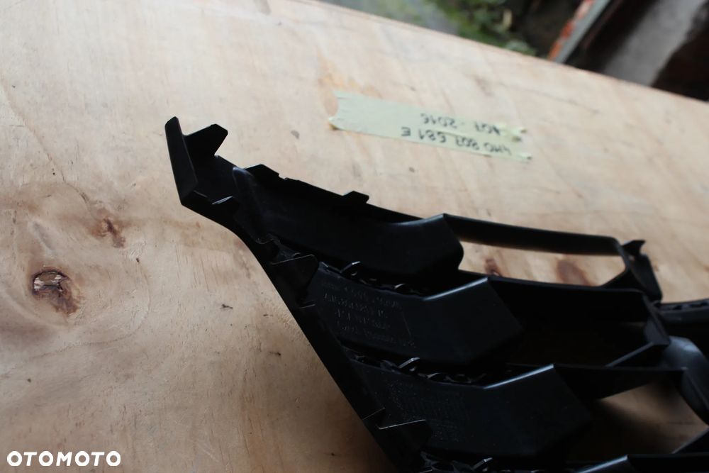 KRATKA ZDERZAKA LEWA AUDI Q7 4M 4M0807681E 2018 - 20