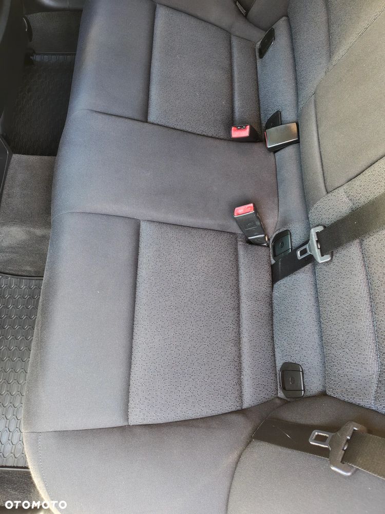 BMW Seria 3 320i - 15