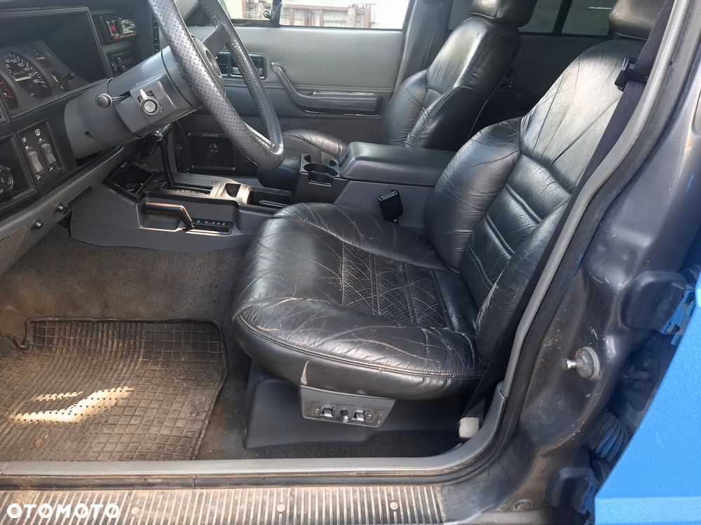 Jeep Cherokee - 18