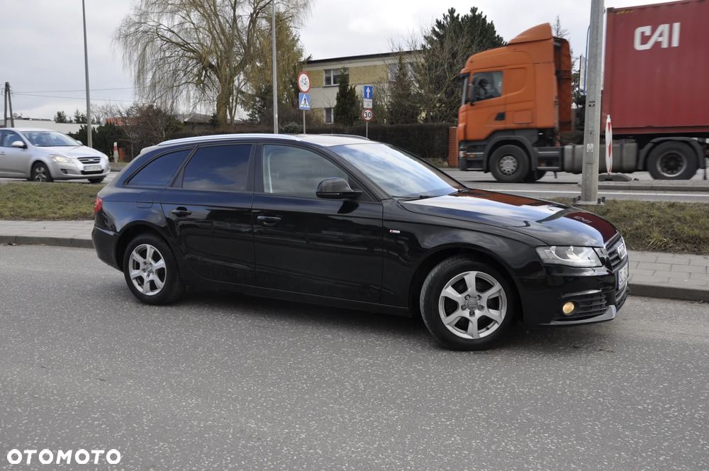 Audi A4 Avant - 15