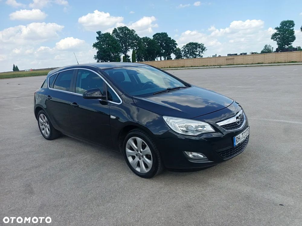 Opel Astra 1.4 Turbo 150 Jahre - 2