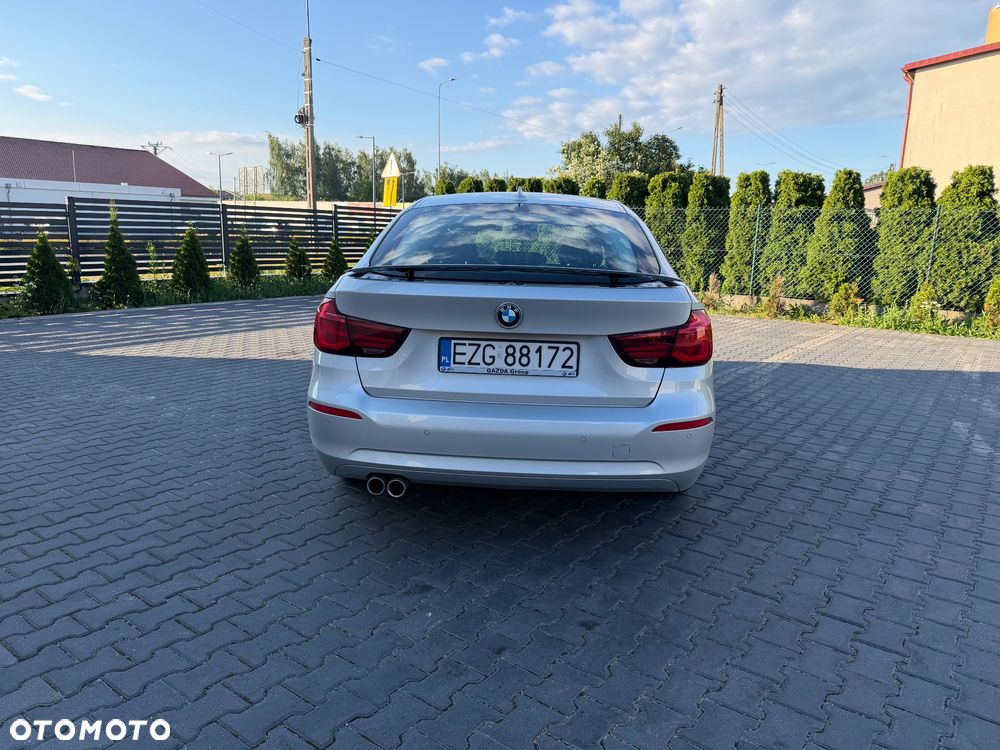 BMW Seria 3 320i - 1