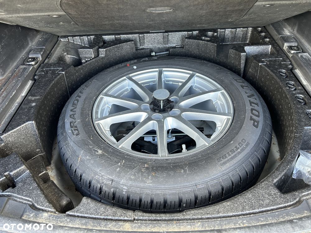 Land Rover Discovery Sport - 11