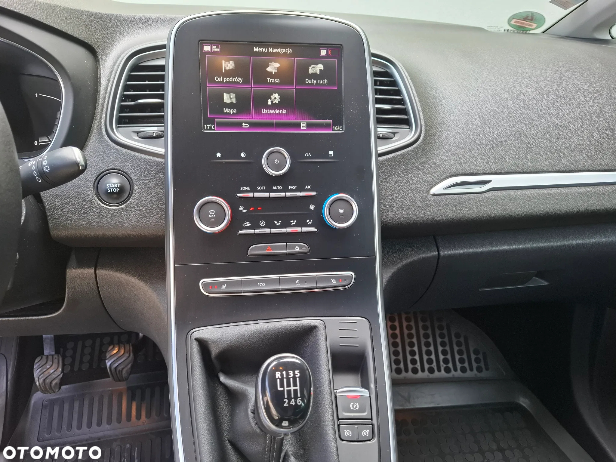 Renault Scenic ENERGY TCe 140 LIMITED - 17