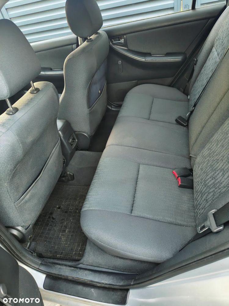 Toyota Corolla - 7