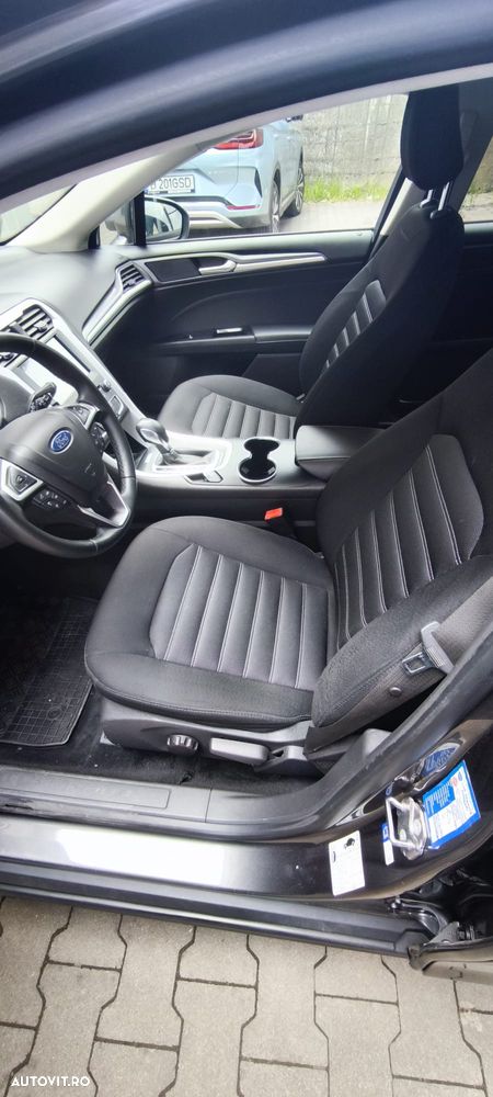 Ford Mondeo 2.0 TDCi Powershift Business - 9