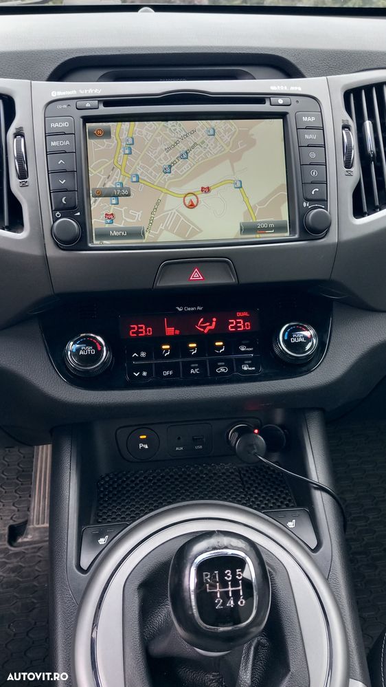 Kia Sportage 1.7 DSL MT 4x2 PREMIUM - 25