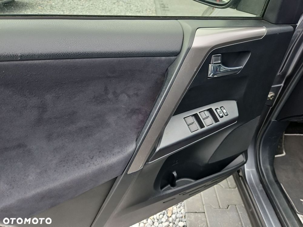 Toyota RAV4 Hybrid Style 4x2 - 16