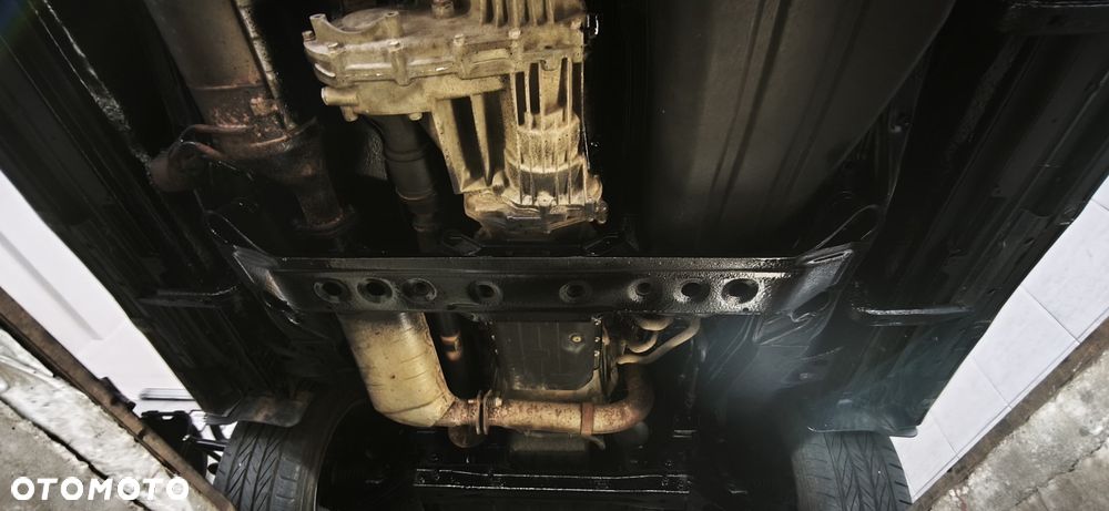 Mitsubishi Pajero - 8