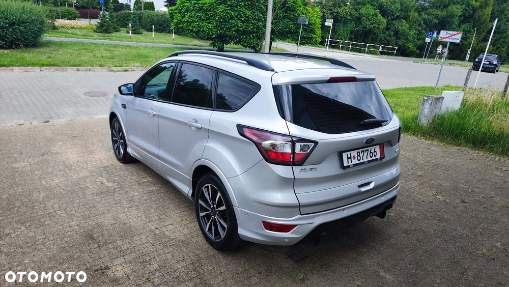 Ford Kuga 1.5 EcoBoost 2x4 ST-Line - 39