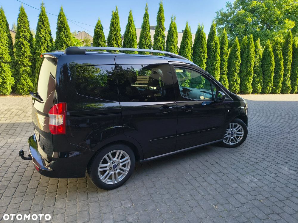 Ford Tourneo Courier 1.0 EcoBoost Titanium - 4