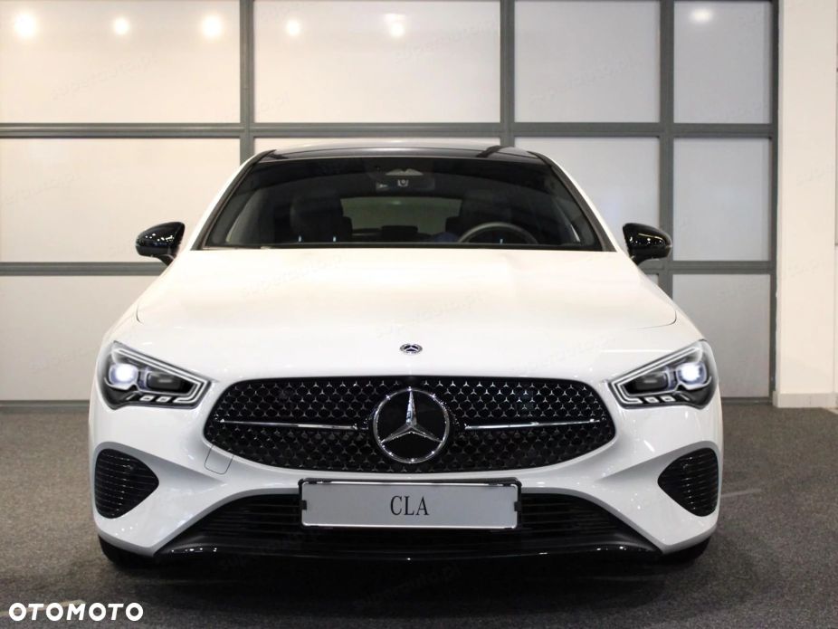 Mercedes-Benz CLA 180 Progressive 7G-DCT - 2