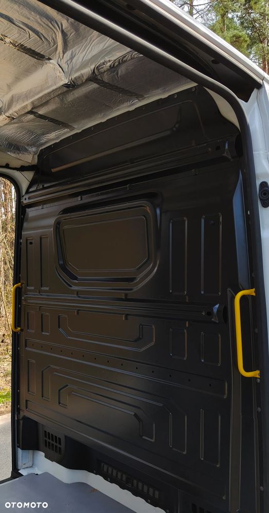 Volkswagen Crafter - 13