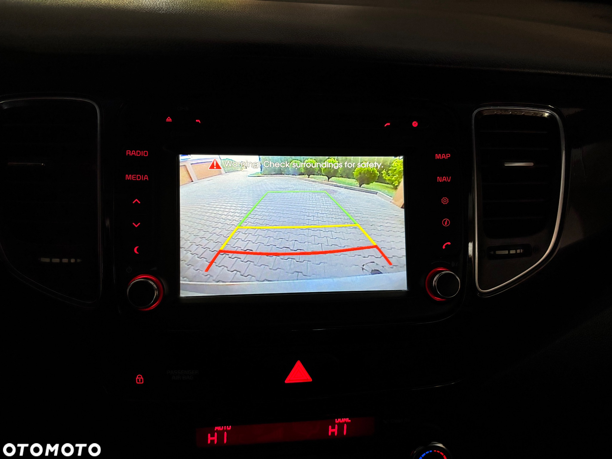 Kia Carens 1.7 CRDi 136 Dream Team Edition - 3