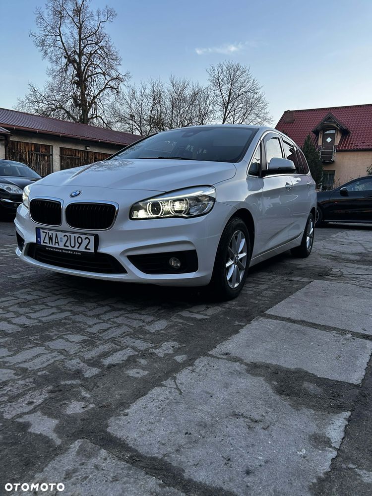 BMW Seria 2 218d - 3