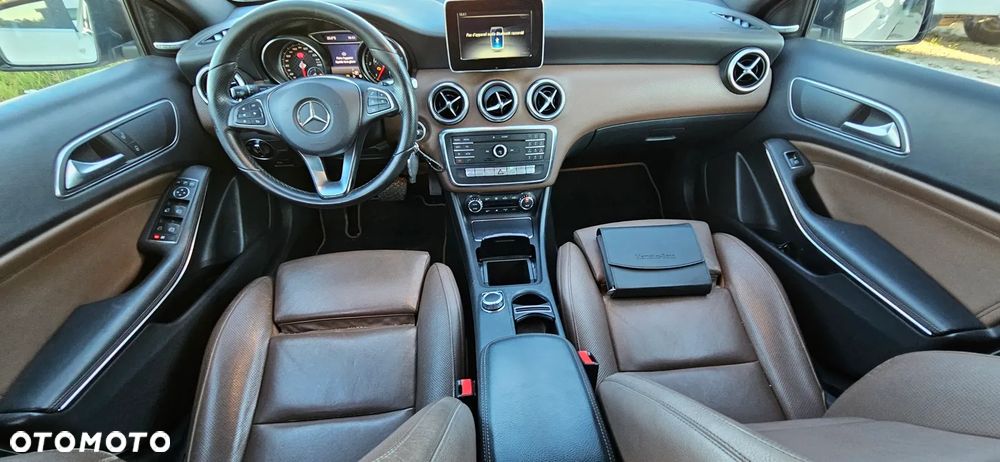 Mercedes-Benz Klasa A 220 d 4Matic 7G-DCT - 12