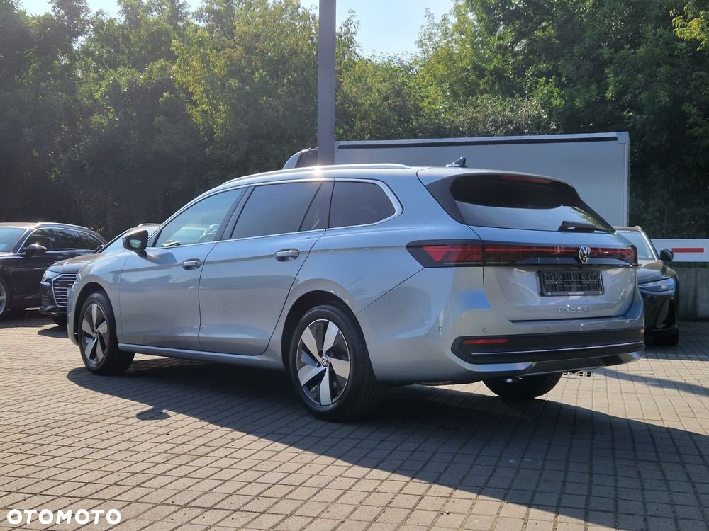 Volkswagen Passat - 37