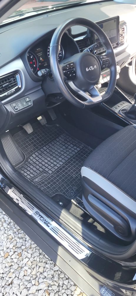 Kia Stonic 1.2 L Business Line - 34