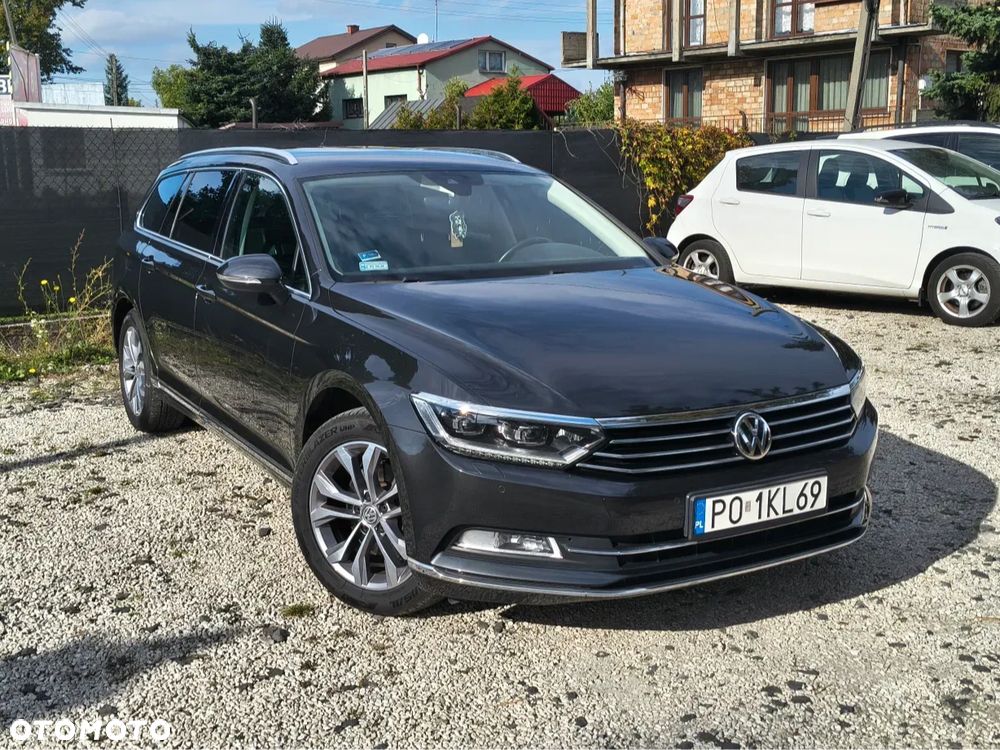 Volkswagen Passat - 1