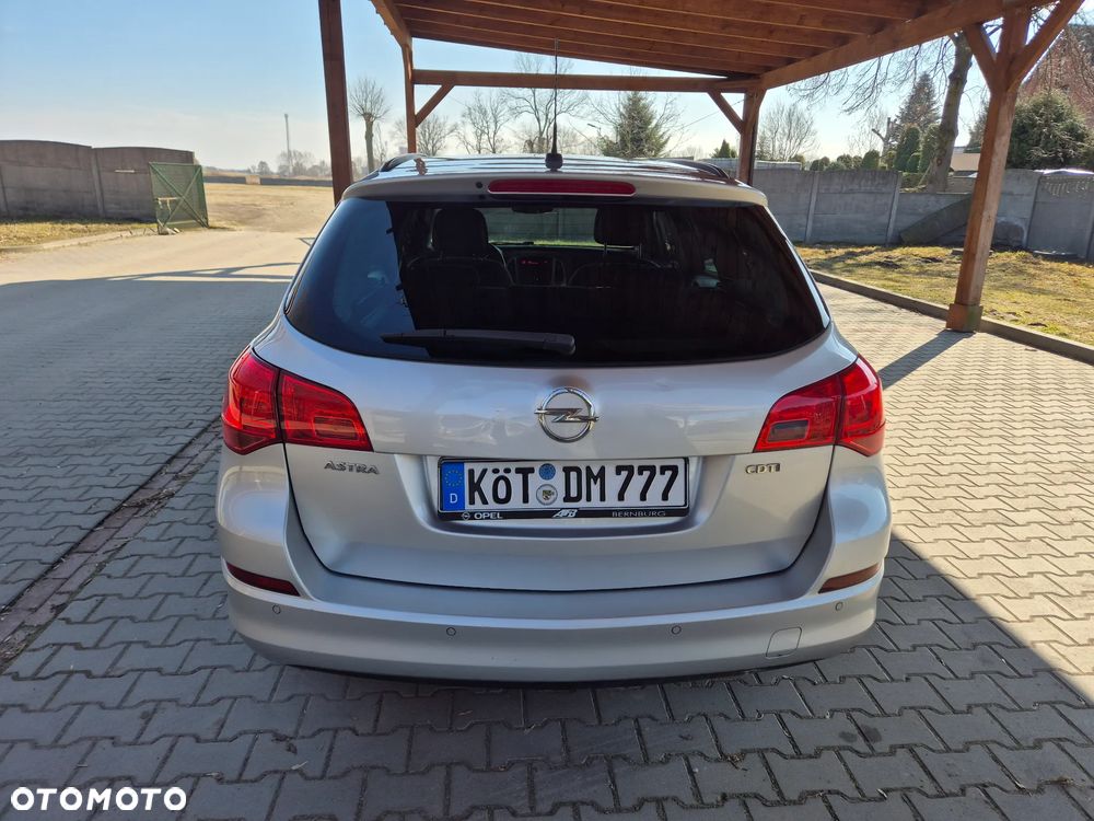 Opel Astra 1.7 CDTI Cosmo - 11