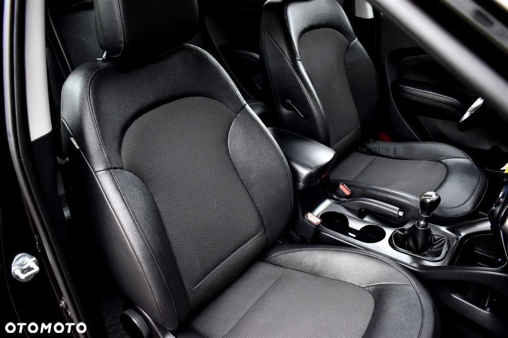 Hyundai ix35 2.0 CRDi 2WD Style - 36