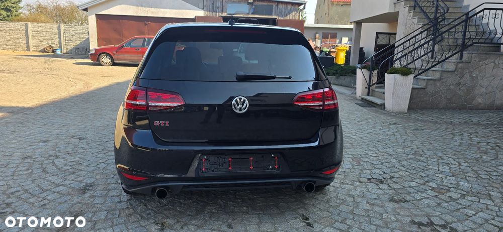 Volkswagen Golf GTI BlueMotion Technology - 2