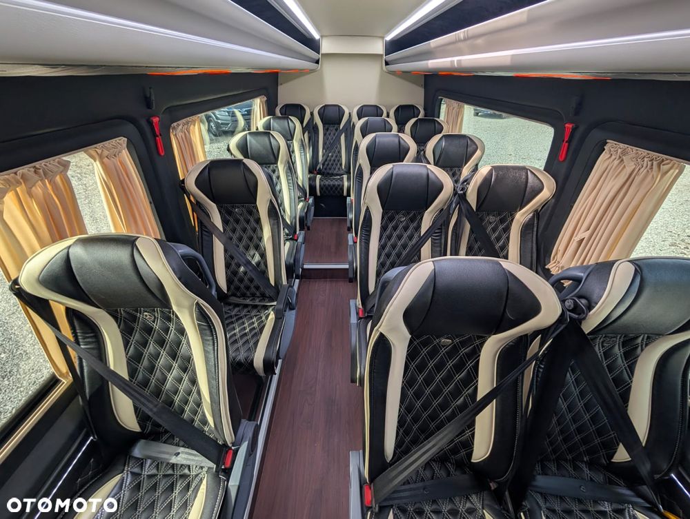 Mercedes-Benz Sprinter 519 - 25