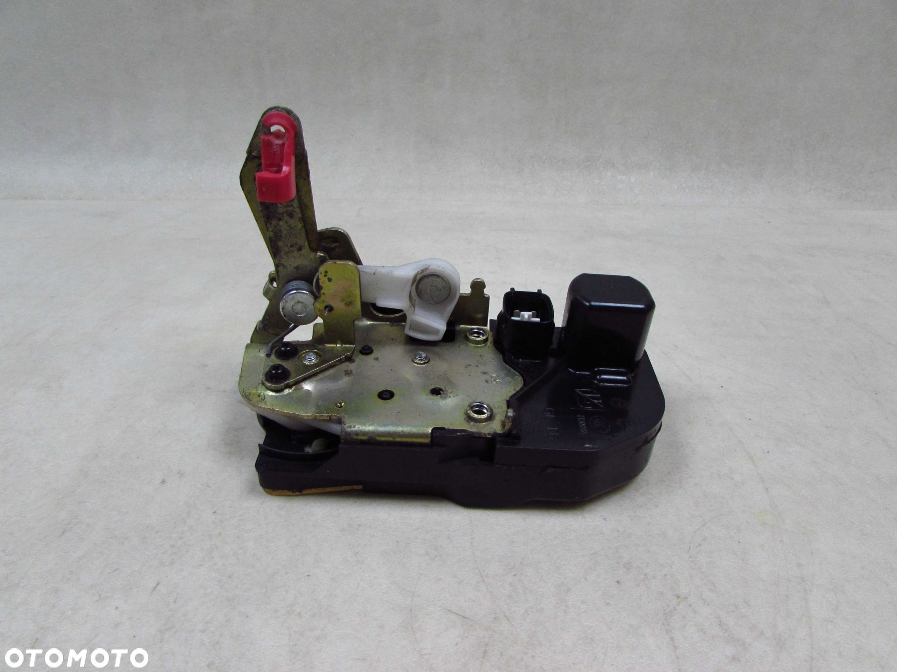 JEEP CHEROKEE KJ LIBERTY LIFT 05-07 ZAMEK KLAPY BAGAZNIKA TYL 4 PIN - 1