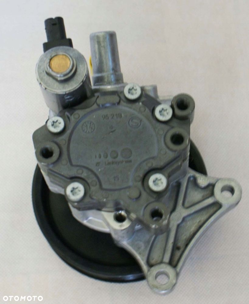 POMPA WSPOMAGANIA MERCEDES W204 W212 0064660501 - 9