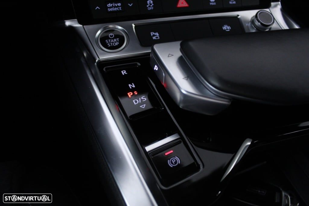 Audi e-tron 55 quattro S line - 29