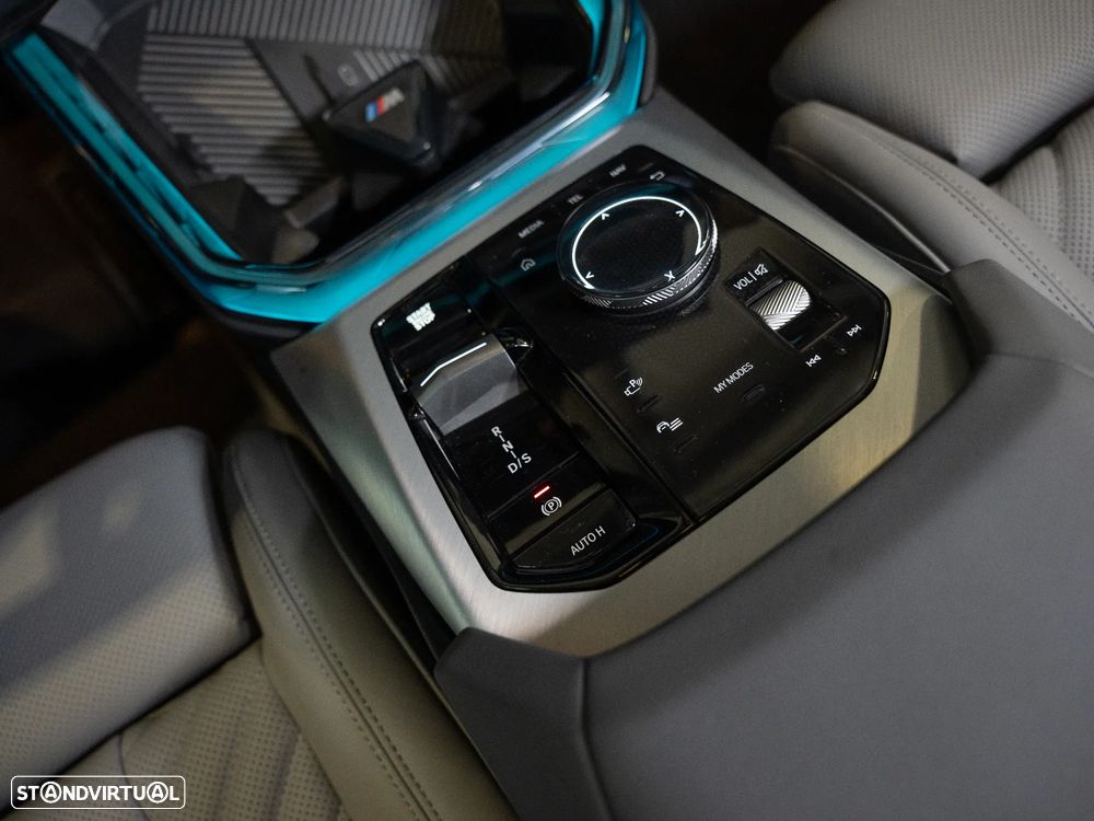BMW X3 30 e xDrive Pack M Desportivo - 17