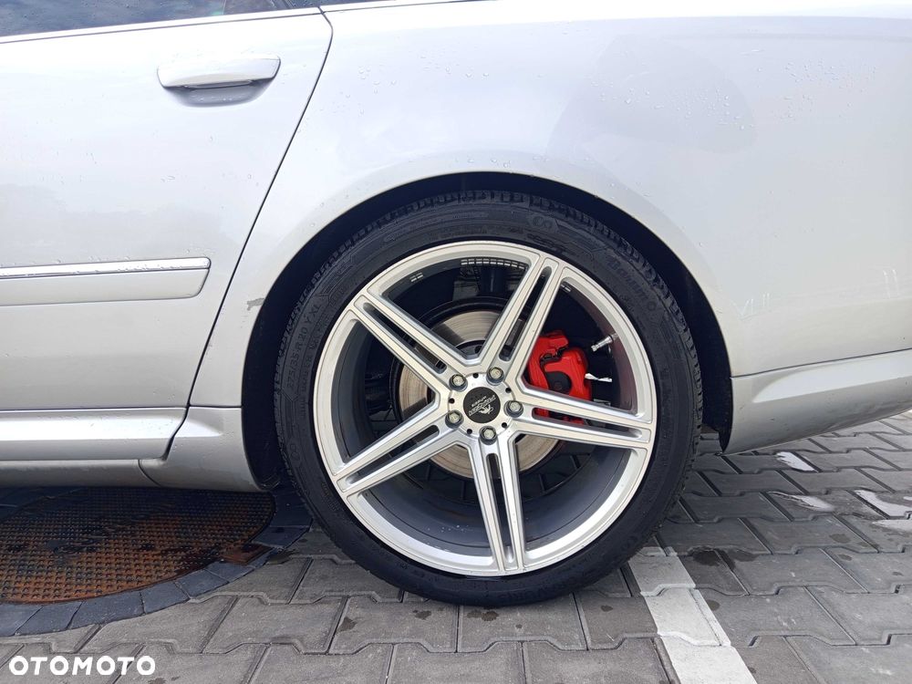 Audi A8 - 5