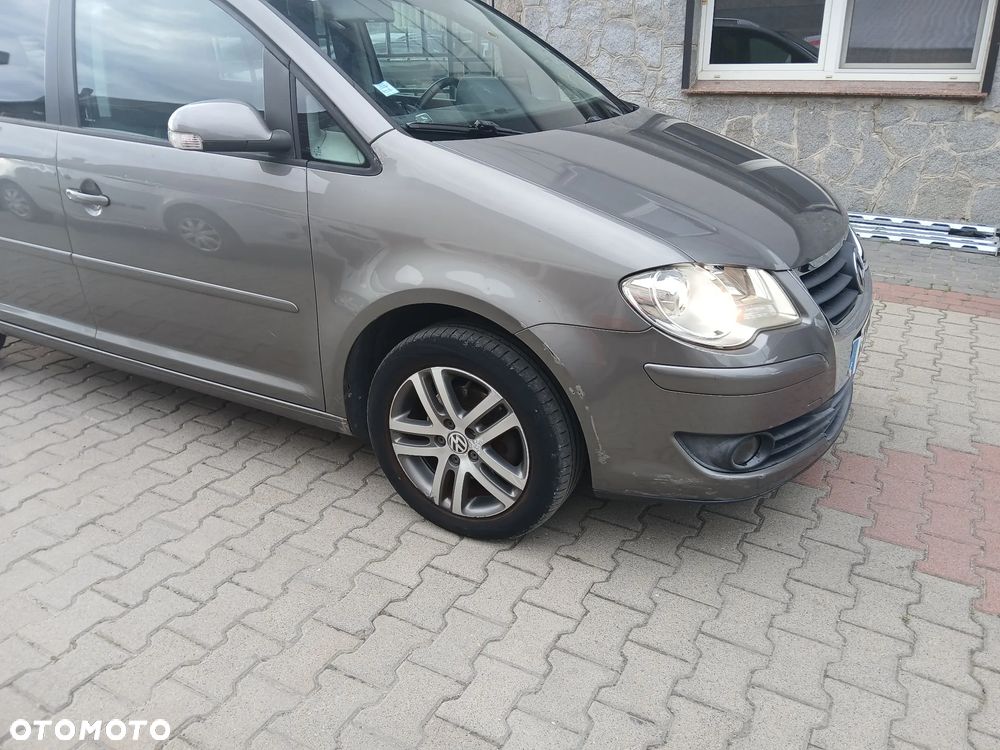 Volkswagen Touran 1.9 TDI Highline - 4