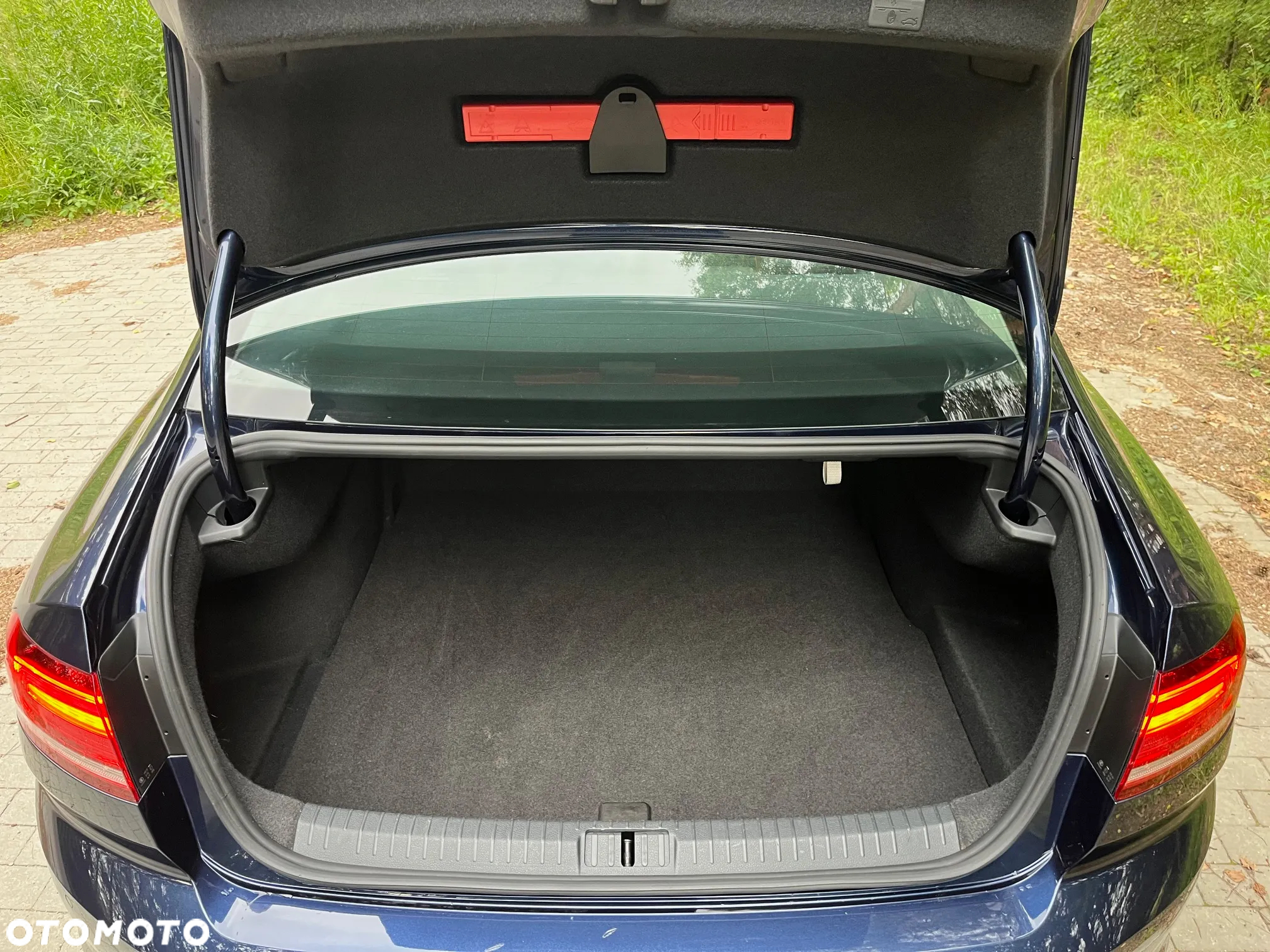 Volkswagen Passat 1.4 TSI BMT Trendline - 35