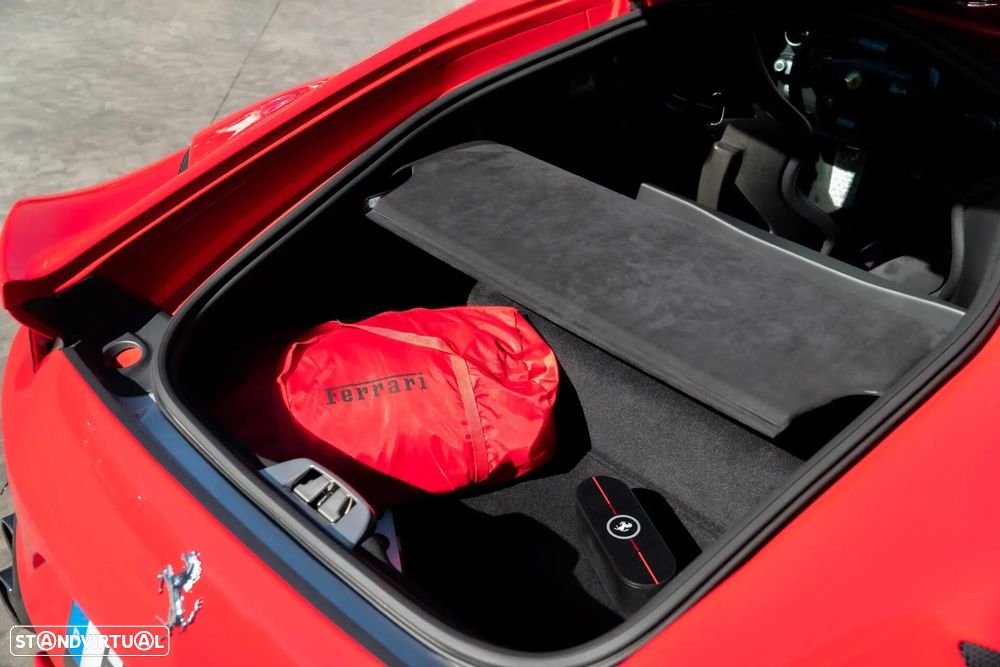 Ferrari 812 Superfast 6.5 V12 - 21