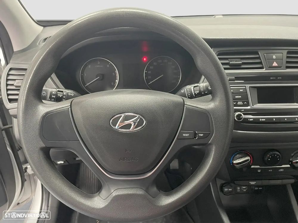 Hyundai i20 - 8
