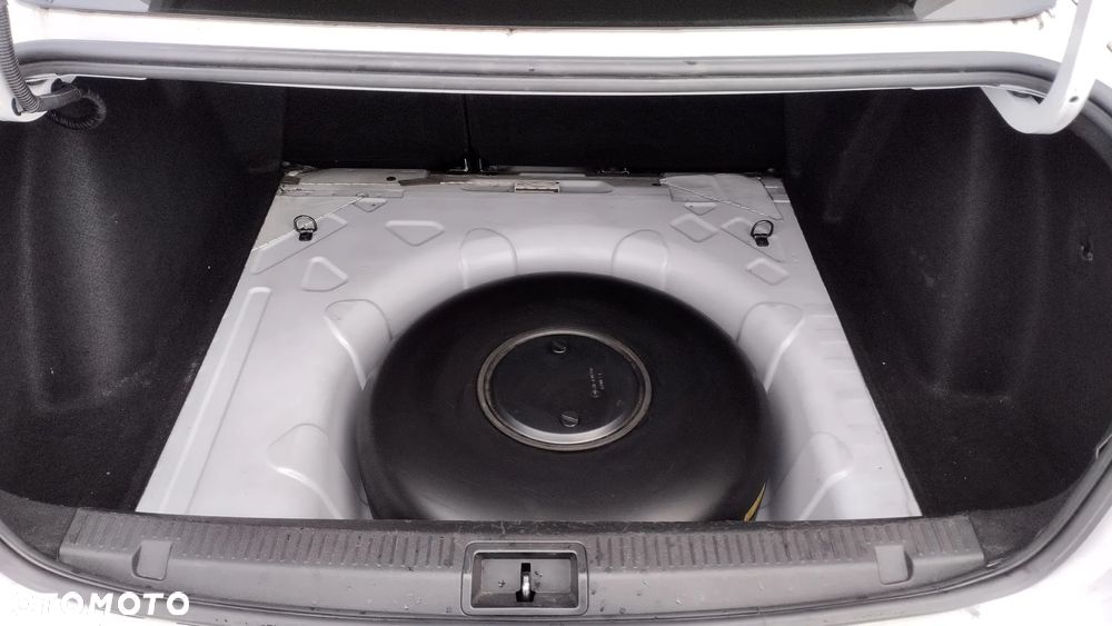 Renault Fluence 1.6 16V Limited - 17