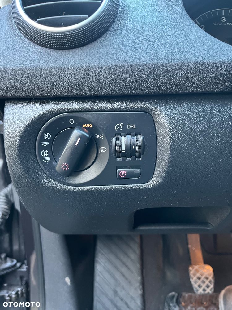 Audi A3 Sportback 2.0 TDI DPF Quattro Ambiente - 18