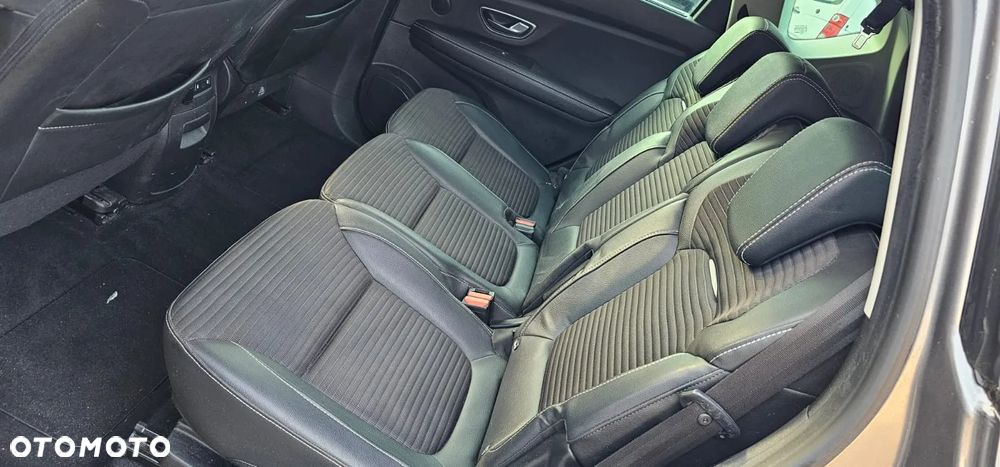 Renault Scenic BLUE dCi 120 BOSE EDITION - 14