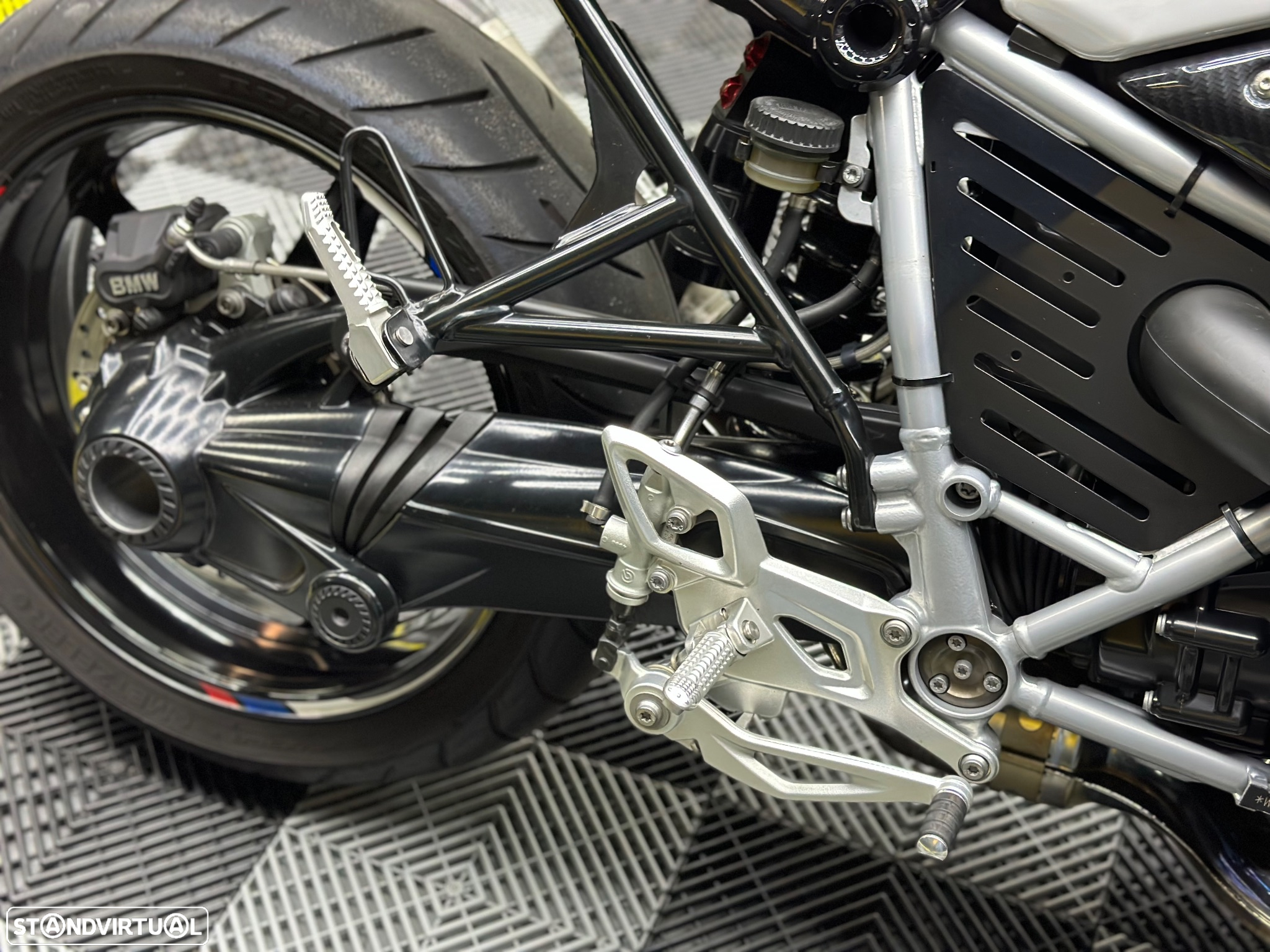 BMW R nineT - 3