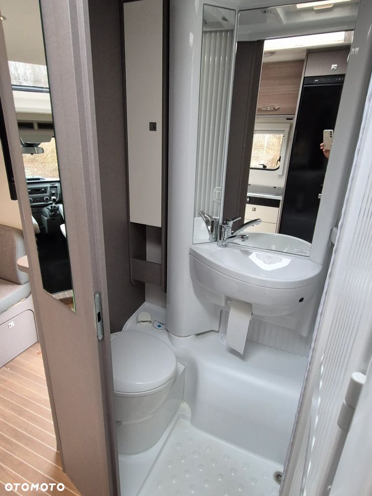 Etrusco 6.9 SF 7m FV23% 4os. MAX doposażony półintegra opuszczane łóżko IGŁA - 18