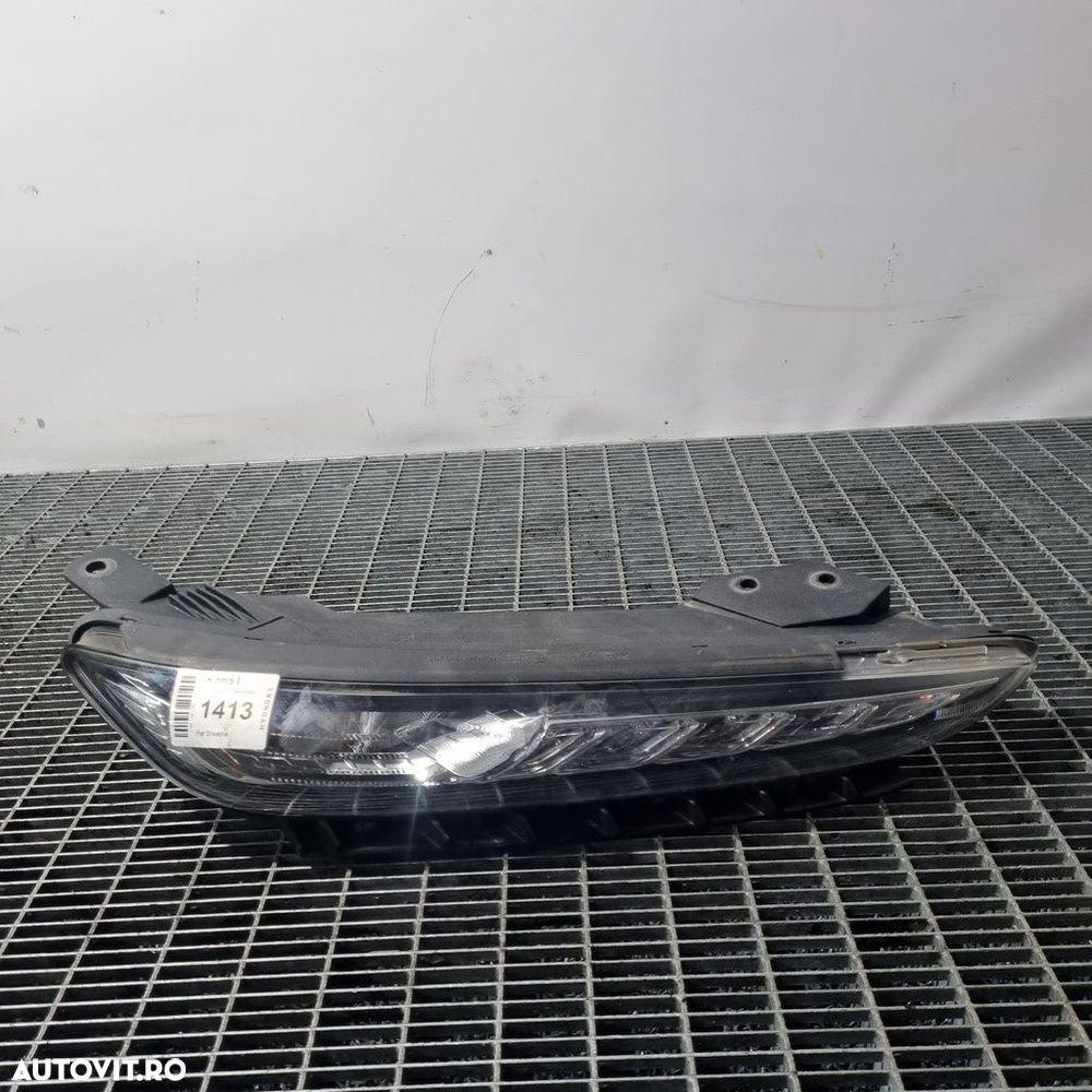 Far Dreapta Hyundai Kona I 2017 - 2020 SUV 4 Usi (1413) LED SEMNALIZARE + POZITIE - 1