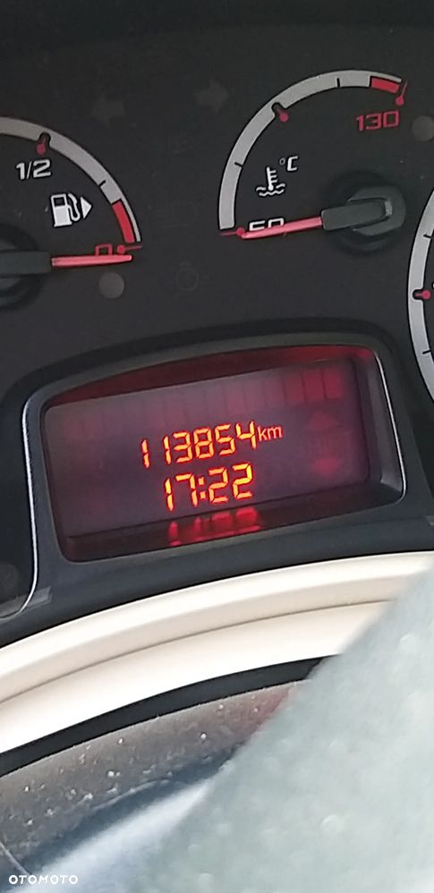 Ford KA 1.2 Titanium (air4) - 15