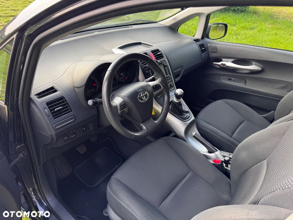 Toyota Auris 1.4 D-4D Premium - 17