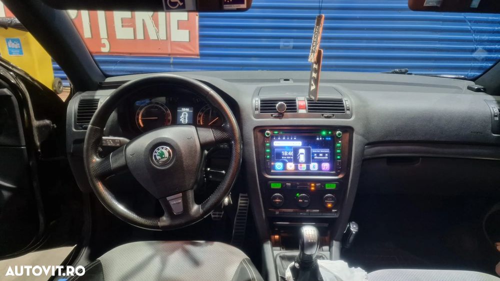 Skoda Octavia Combi 2.0 RS TDI - 10