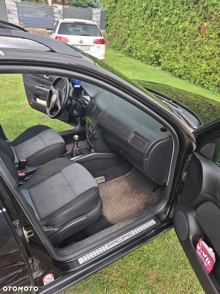 Volkswagen Golf - 10