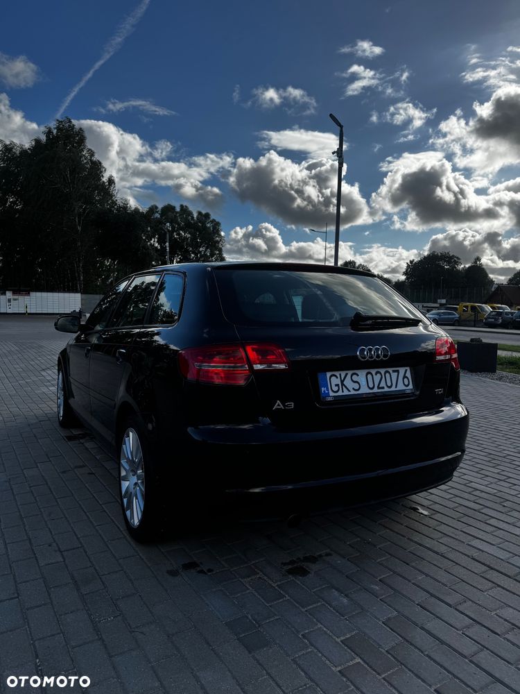 Audi A3 Sportback 1.6 TDI DPF Ambiente - 5